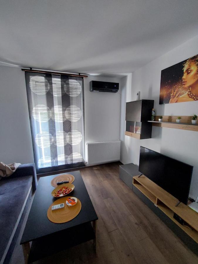 חונדוארה Apartament Dabe Hd מראה חיצוני תמונה